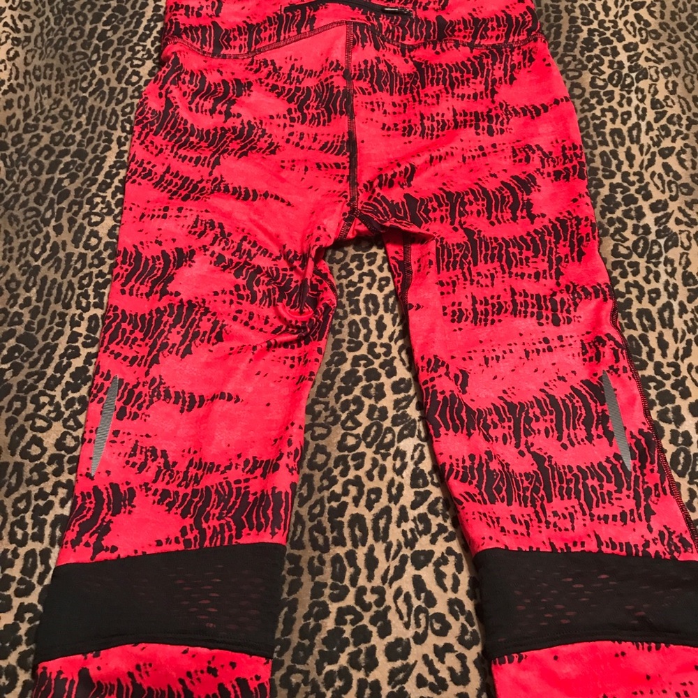 Women’s under armor capris